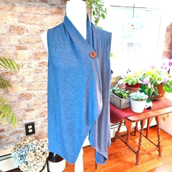 bobeau Tops - Bobeau women's L blue jean color cover up